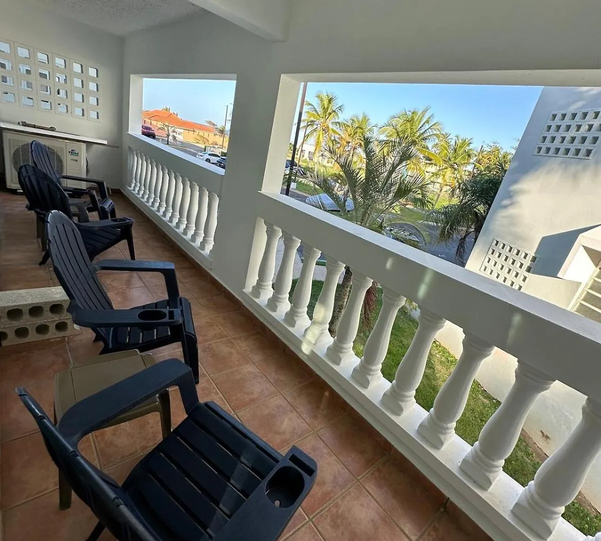 Large 1 Bedroom Apt With 2 Balconies And Pool 이사벨라 아파트