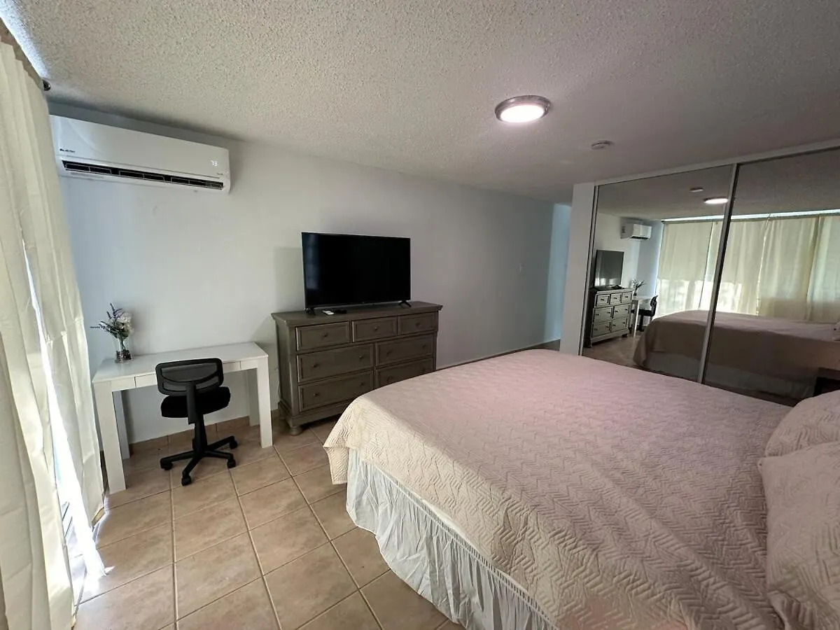 Large 1 Bedroom Apt With 2 Balconies And Pool 이사벨라 0*,  푸에르토리코